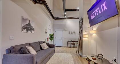 Washington304 · Luxury Industrial Style King SuiteC- Shawnee Mtn!