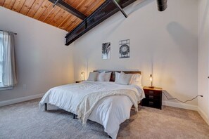 2 habitaciones, escritorio, tabla de planchar con plancha y wifi 