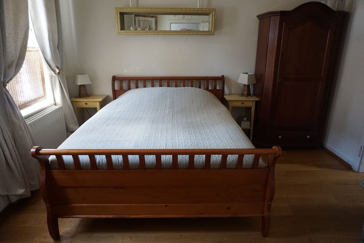Deluxe-Apartment, 1 Queen-Bett und Schlafsofa, Nichtraucher | 1 Schlafzimmer, hochwertige Bettwaren, Verdunkelungsvorhänge