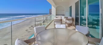 Spacious-MarYSolCondo-BeachFront-5thFLR-Rosarito