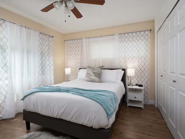 4 Schlafzimmer, Bügeleisen/Bügelbrett, kostenloses WLAN, Bettwäsche