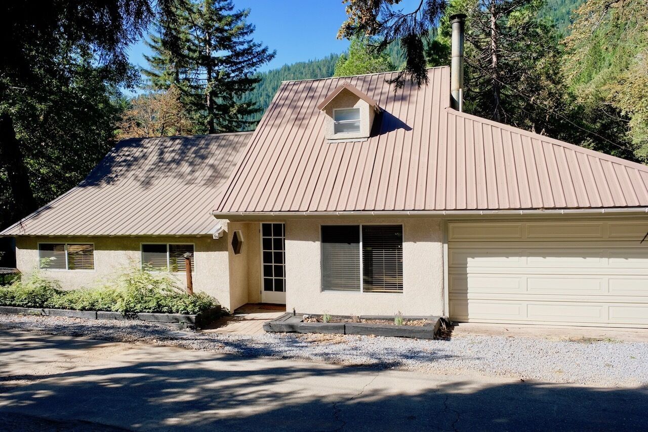 A Rare Find in the Shasta Retreat Area of Dunsmuir