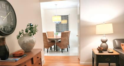 Charming Top Floor Home Close to I-80, UNL, & Downtown