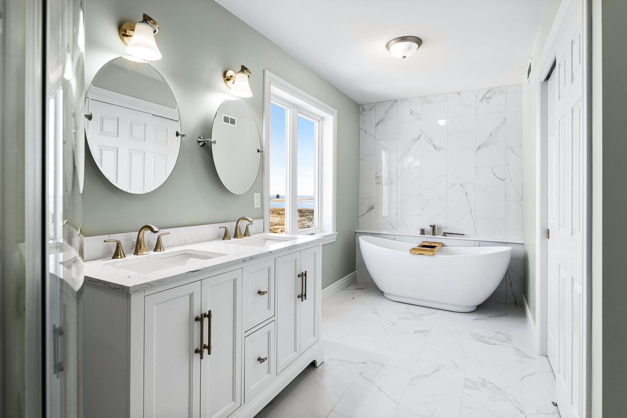 Spacious 4 bedrooms Villa, 30 min from Moncton