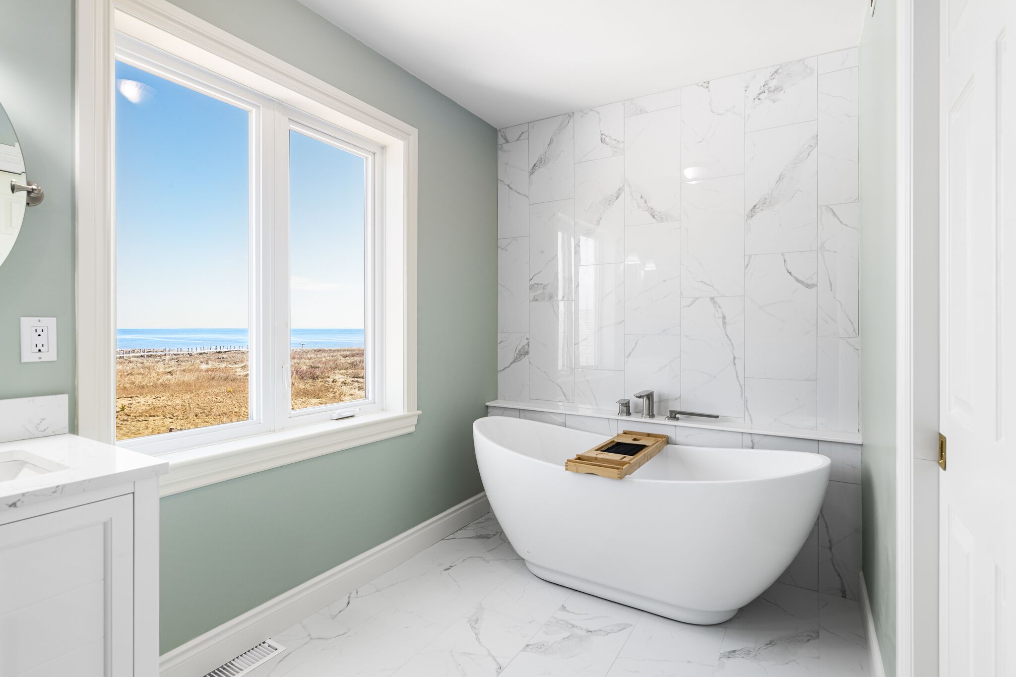 Spacious 4 bedrooms Villa, 30 min from Moncton