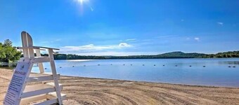 Cozy A-frame cottage, Pocono Mountains, Fireplace, Pet Friendly