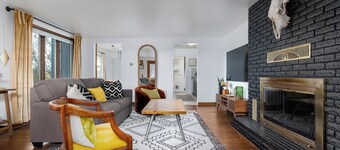 Stylish 1 bedroom cottage along the Mississippi River