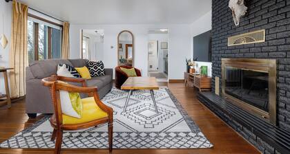 Stylish 1 bedroom cottage along the Mississippi River