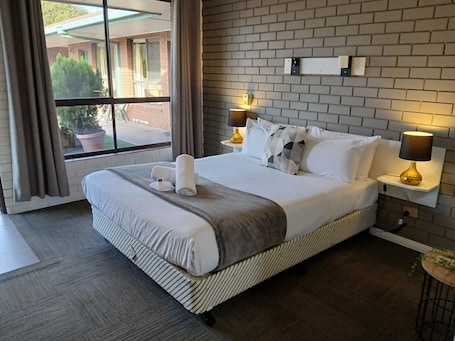 Room (Queen) | Bed sheets