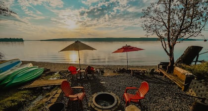 Glamping on the Puget Sound - Small Waterfront Cabin