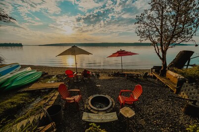 Glamping on the Puget Sound - Small Waterfront Cabin