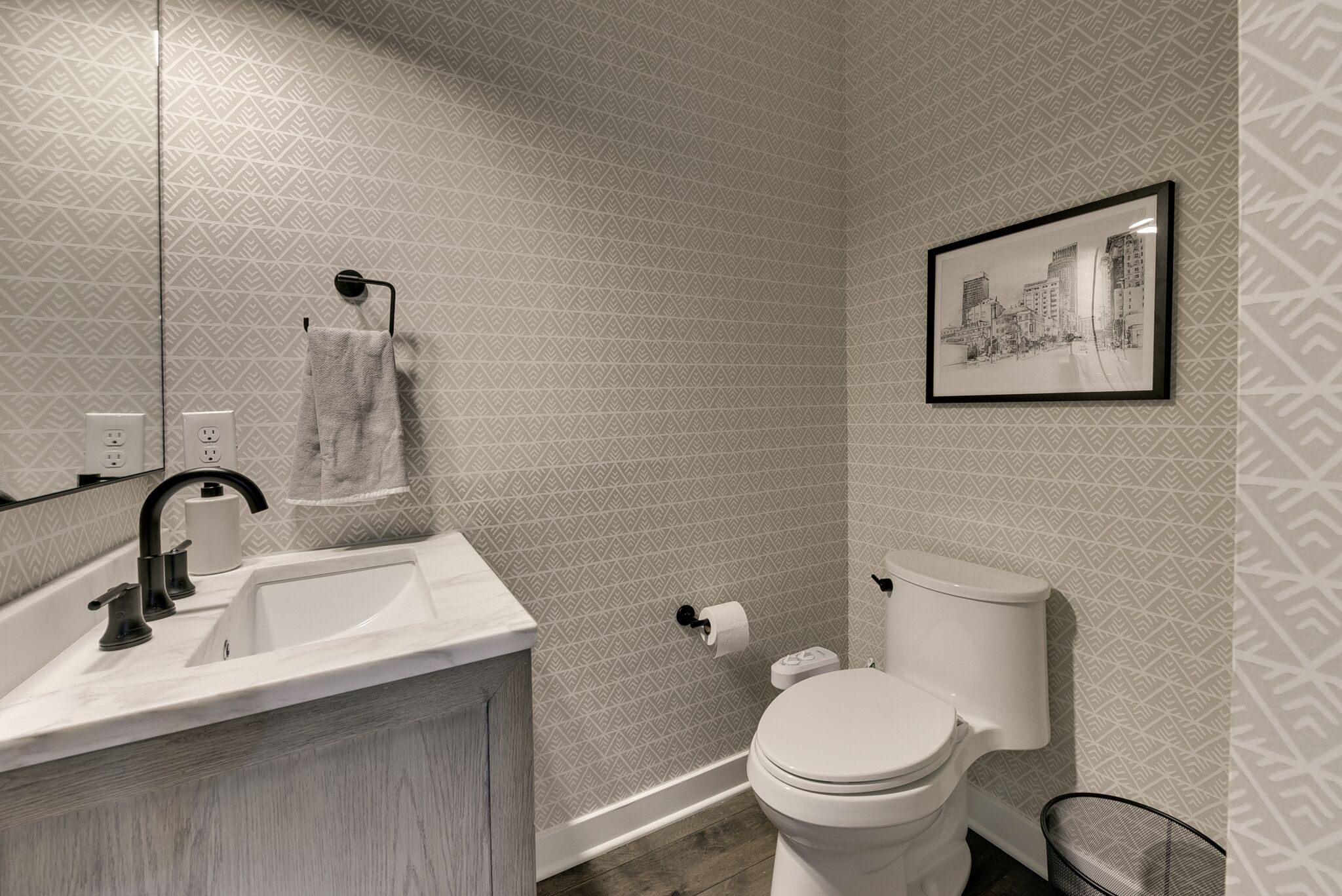 NEW! Rooftop firepit & luxury accommodations near dining, sports & entertainment