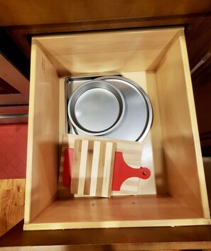 Fridge, microwave, oven, stovetop - Lovely 1 Bdr & 1Bth with Meal Prep Option (Philadelphia)