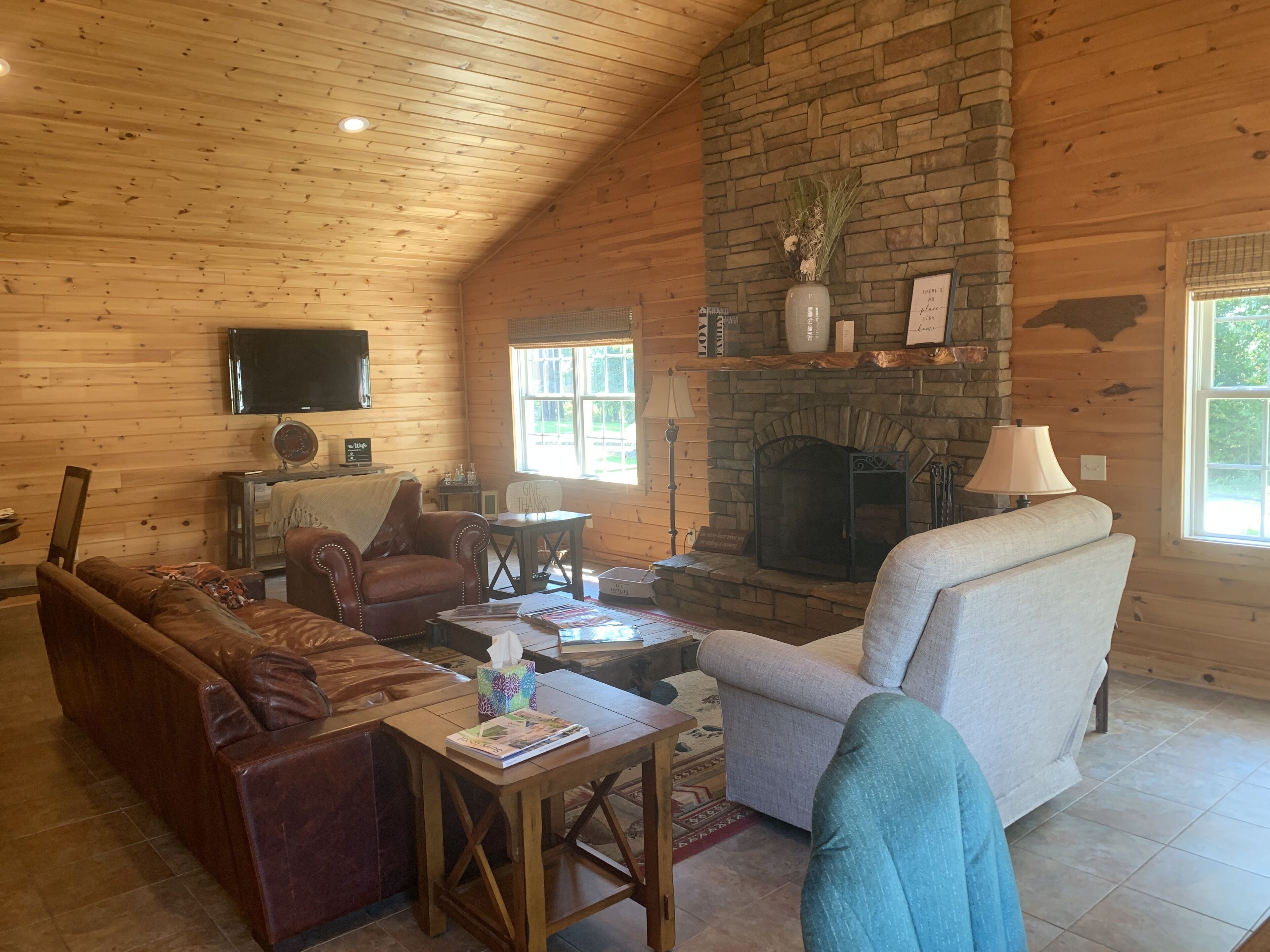 Spacious Mountain House minutes from downtown