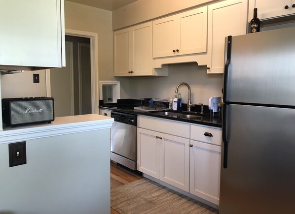 Fridge, microwave, oven, stovetop - 2 Bdr House in Sugarhouse Near Mts (Salt Lake City)
