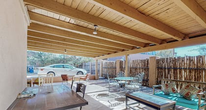 Private Adobe Haven: Gated Railyard Oasis with Outdoor Charm
