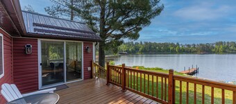 Yacht Club cabin on Burntside, with sauna