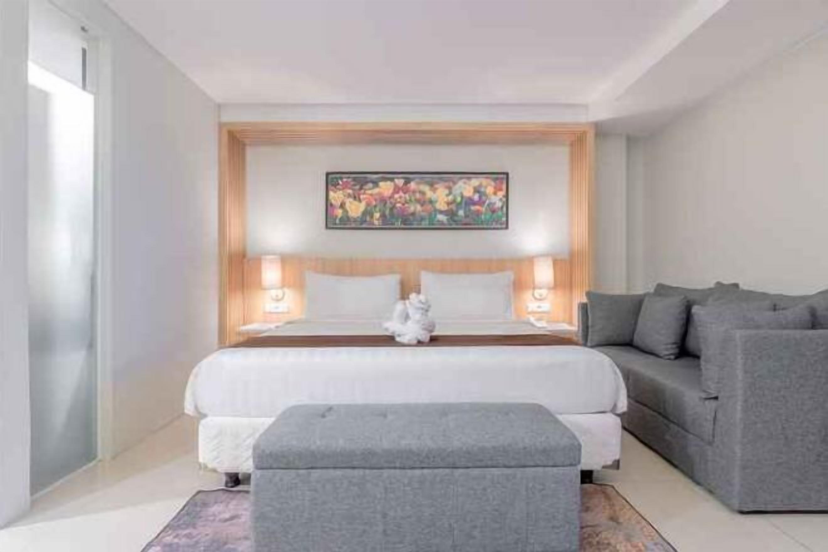 Premium bedding, pillow-top beds, desk, free WiFi
