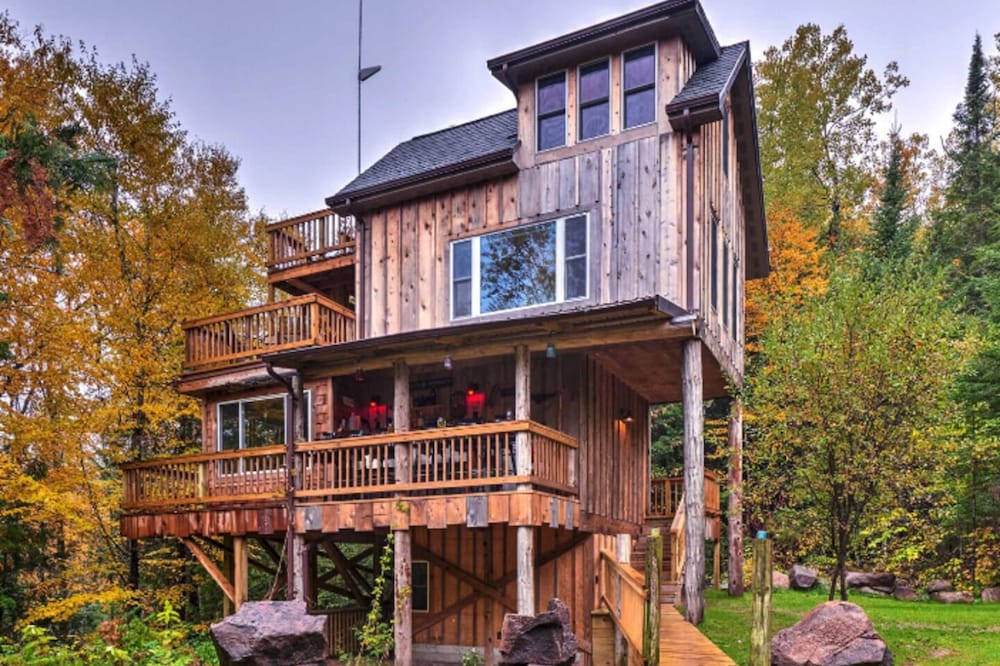 Loon Rapids Eco-Lodge: Eagle's Nest