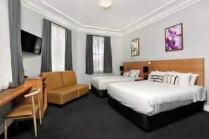 Deluxe Double or Twin Room | Pillowtop beds, in-room safe, desk, iron/ironing board - Penshurst Hotel (Penshurst)
