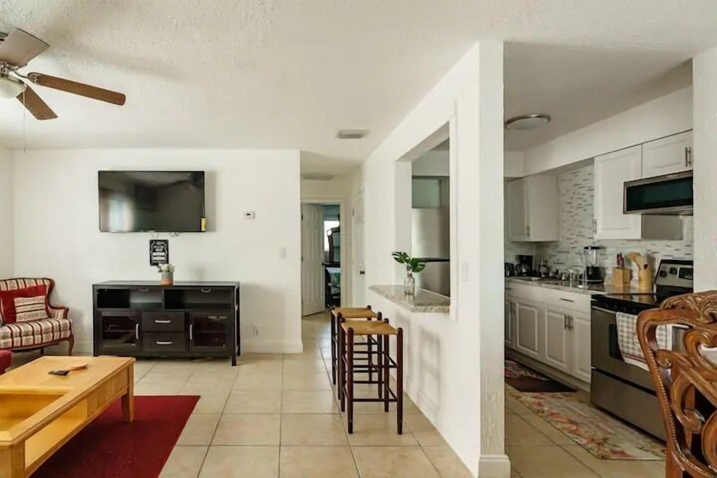Nice and Quiet 2 bedrooms 1 bath 5 can sleep