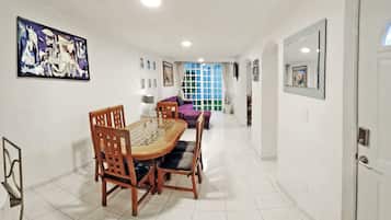 Family Villa | In-room dining