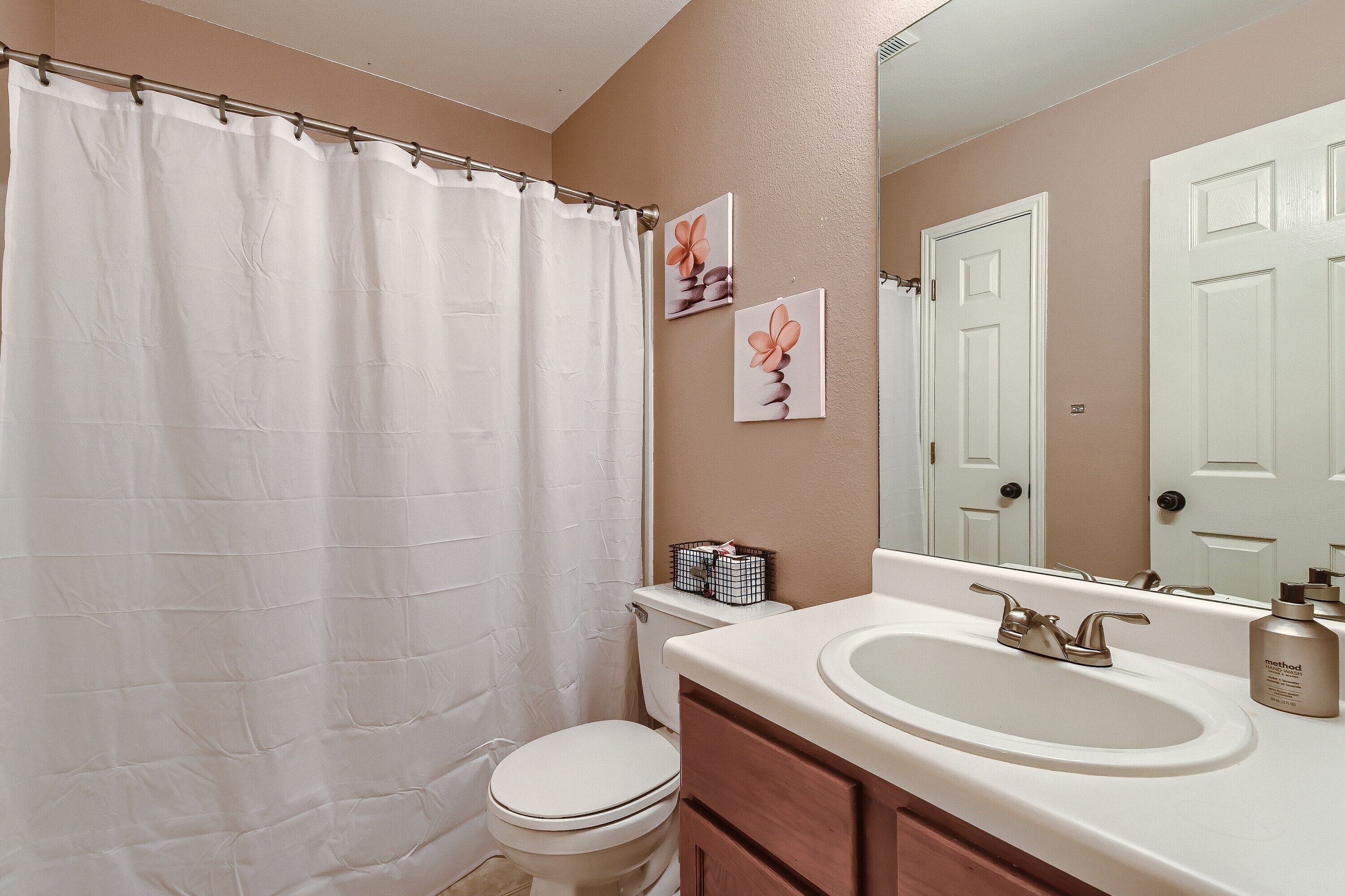 Cozy Southwest Oasis