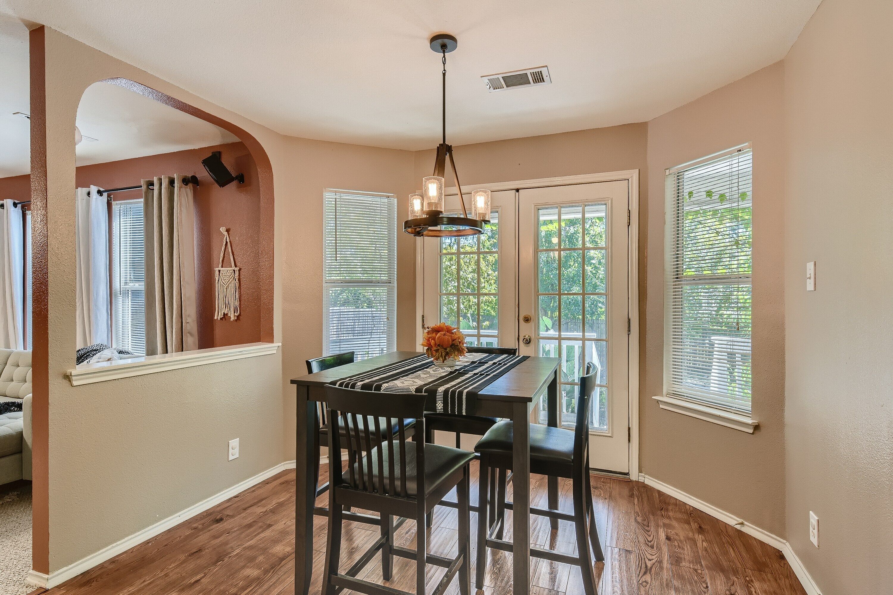 Cozy Southwest Oasis