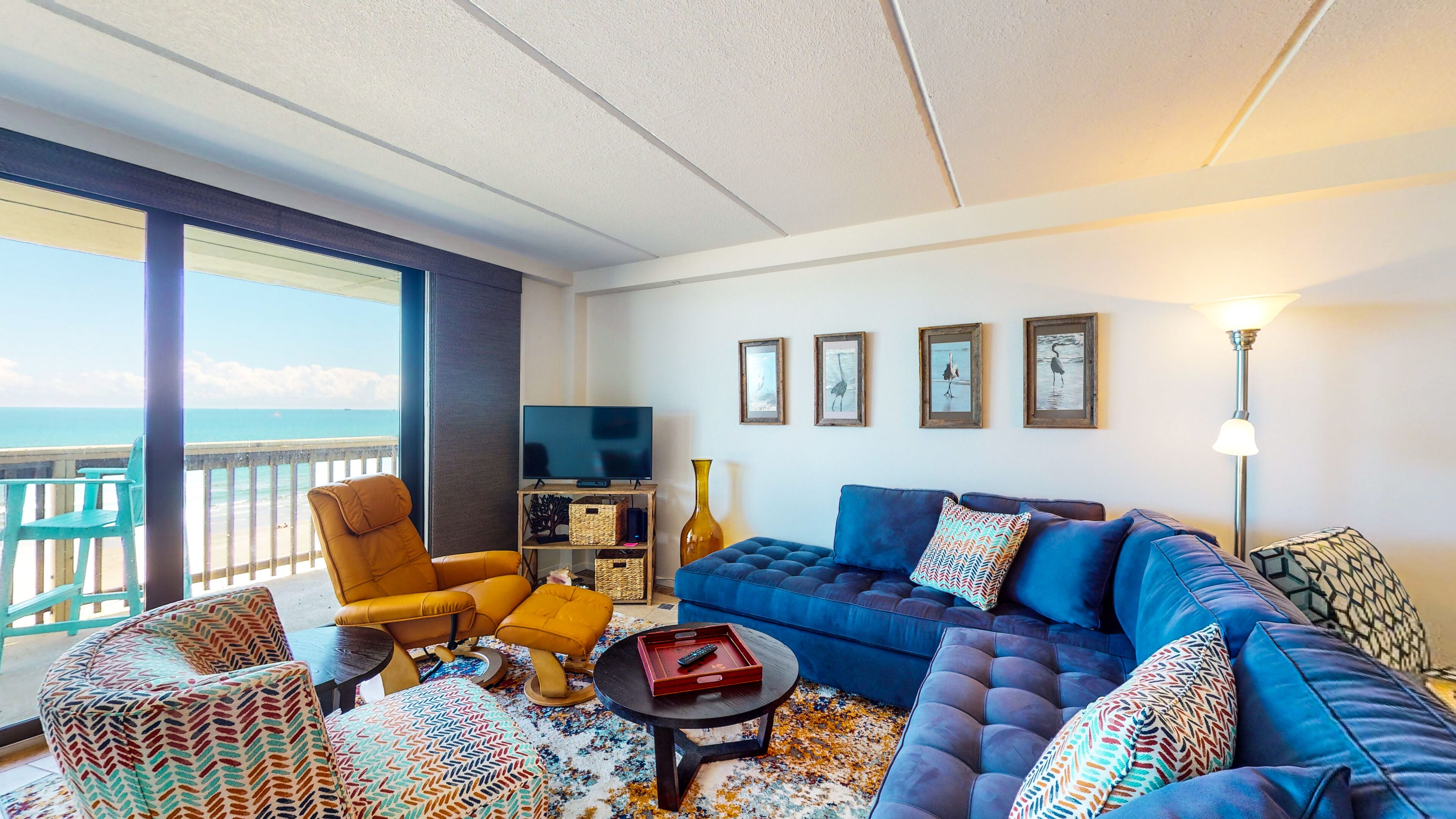 MT702 Beautiful Newly Remodeled Condo with Gulf Views, Beach Boardwalk and Shared Pool, Hot Tub