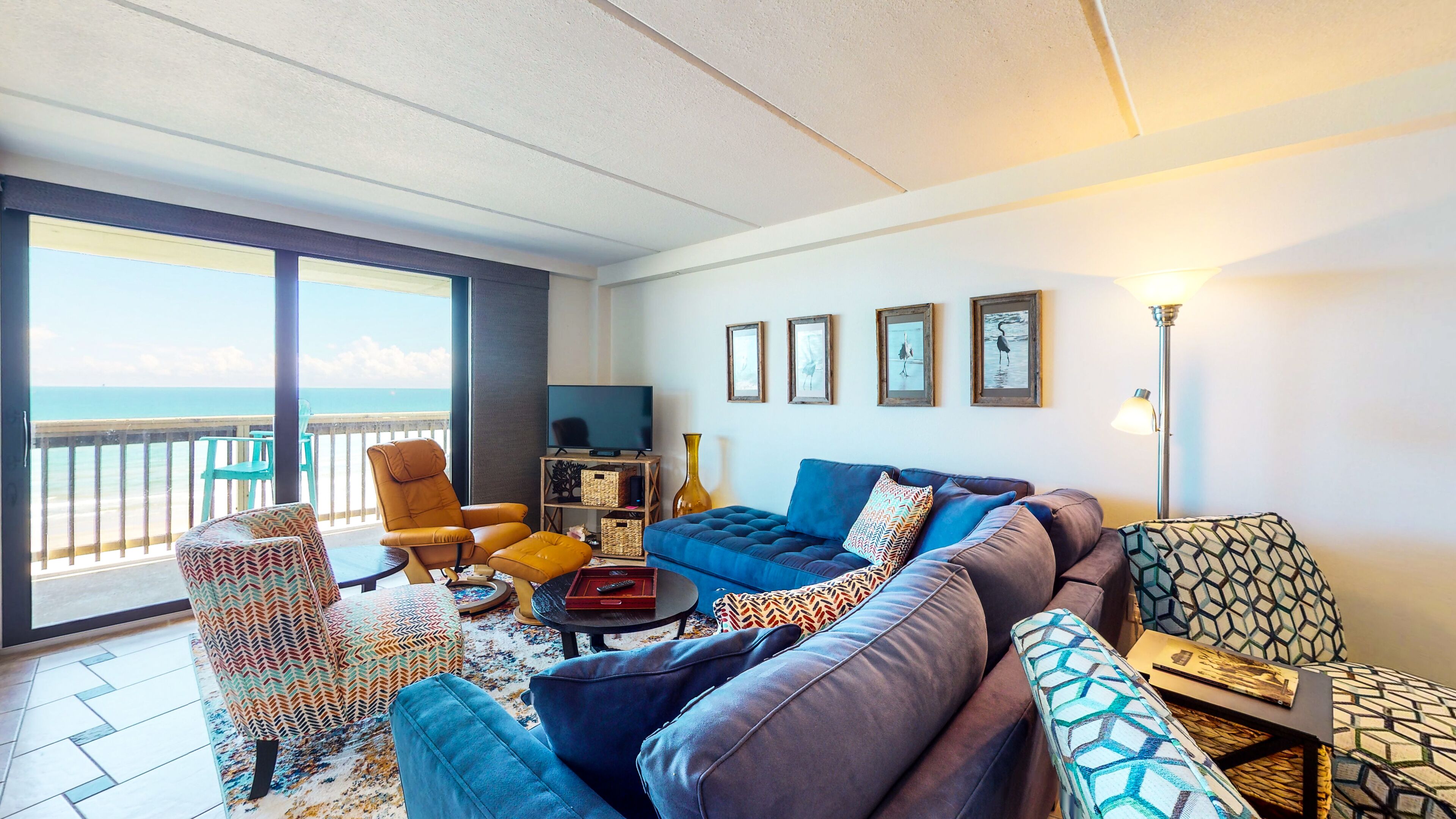 MT702 Beautiful Newly Remodeled Condo with Gulf Views, Beach Boardwalk and Shared Pool, Hot Tub