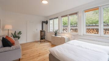 9 bedrooms, iron/ironing board, free WiFi, bed sheets