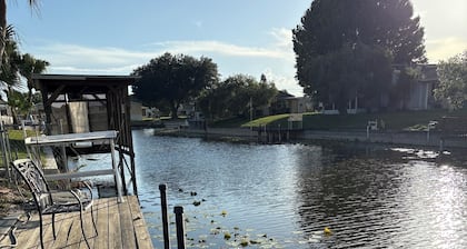 Water Front/ Lake Okeechobee Access in Buckhead Ridge