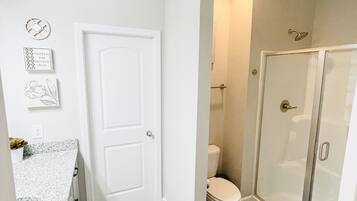 Combined shower/tub