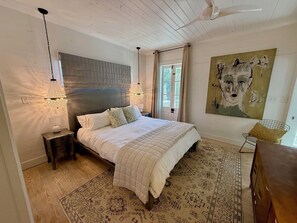 3 bedrooms, desk, iron/ironing board, free WiFi - Beach Bungalow - Private Pool + Steps to the Beach + Walkable to Town  (Bay St. Louis)