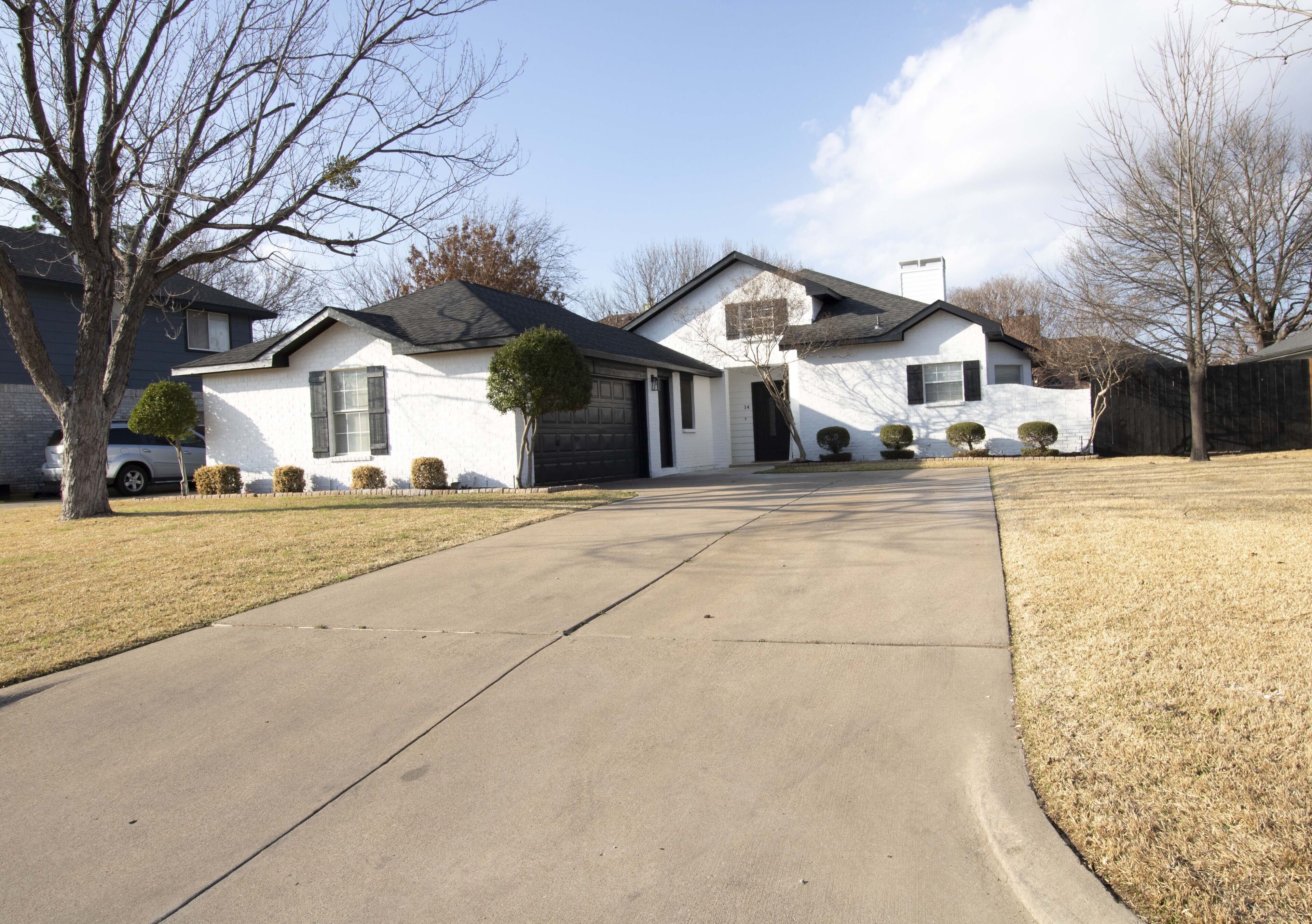 Cozy home in a quiet neighborhood 15 mins from DFW airport