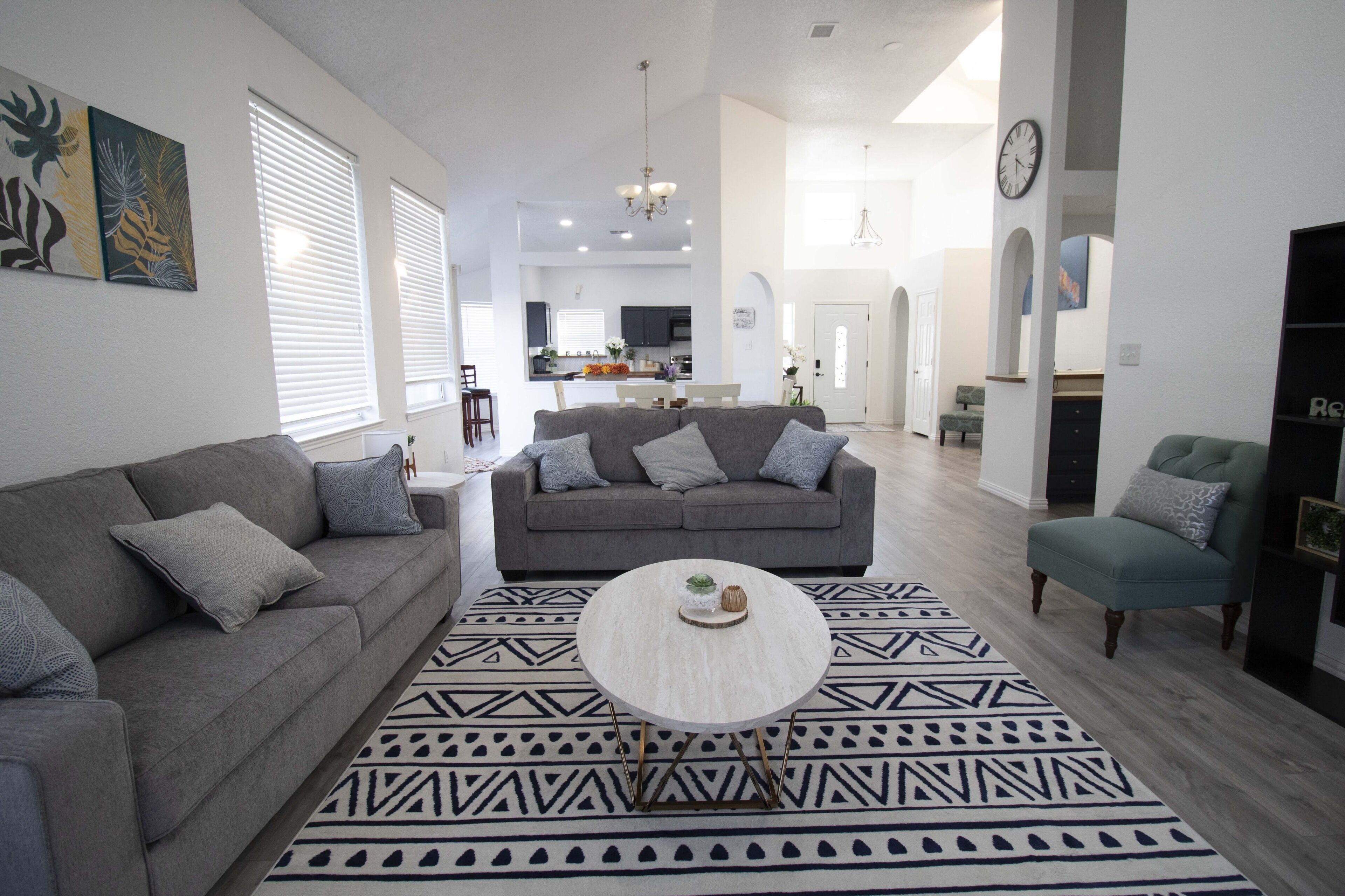 Cozy home in a quiet neighborhood 15 mins from DFW airport