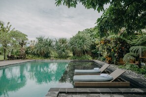 Alberca al aire libre