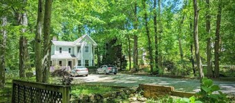 The Charming Retreat at At Cascade on the creek