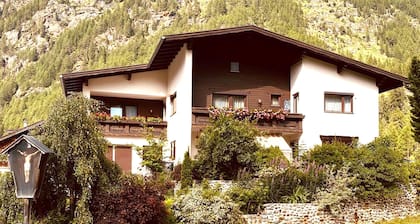 Belle maison avec balcon et local Ă skis