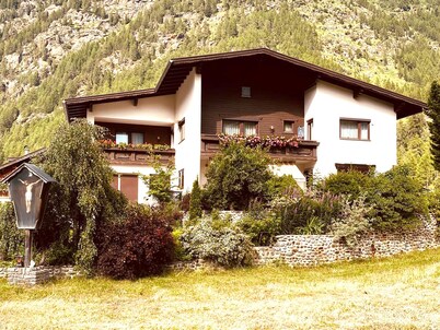 Holiday home with balcony and ski storage