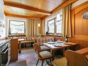 Geladeira, fogão, cooktop, lava-louças