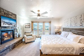 4 bedrooms, desk, iron/ironing board, free WiFi