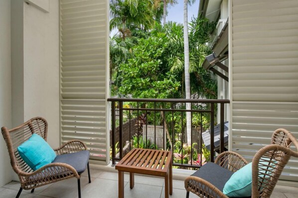 Property grounds - Seascape Holidays at Seascape Temple - Studio (Douglas)