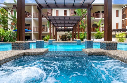 Seascape Holidays 30 Tropic Style Two Bedroom Two Bathroom