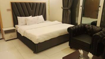 Deluxe Room | Rollaway beds, WiFi, bed sheets