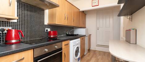 Basic Apartment, Private Bathroom | Shared kitchen