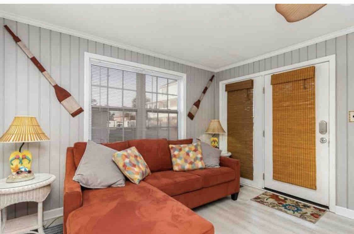 Small cozy beach cottage located within award winning Ocean Lakes