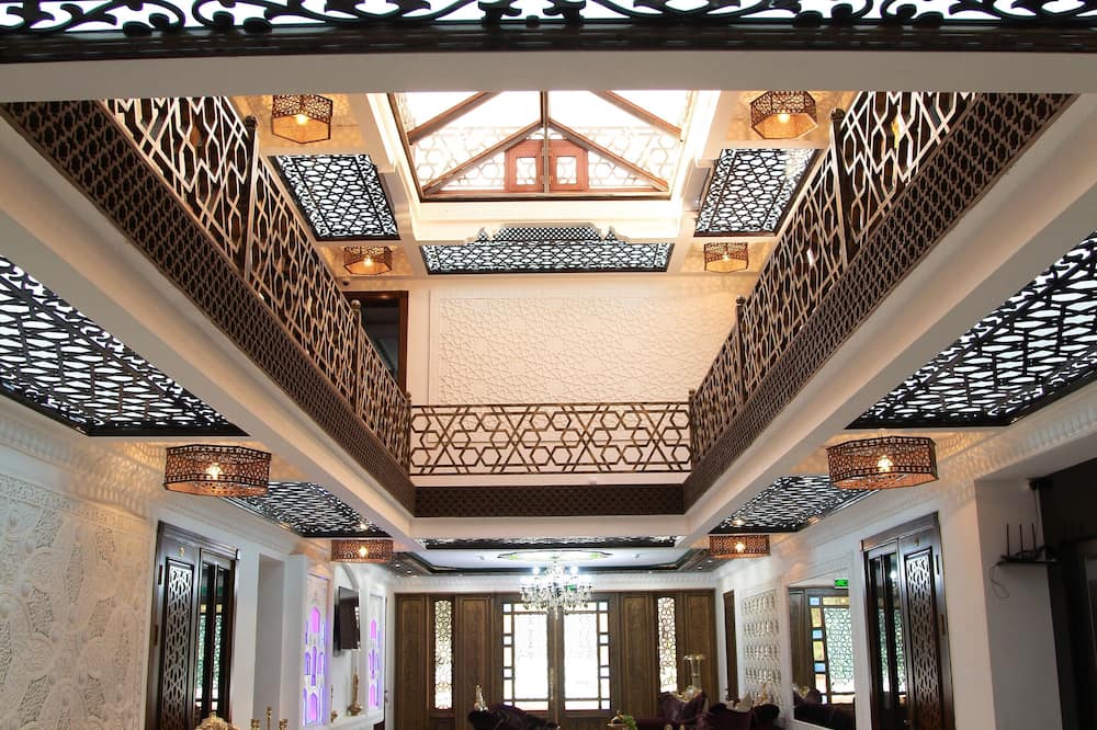 Suzangaron Boutique Hotel