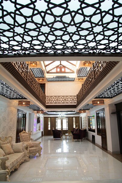 Suzangaron Boutique Hotel
