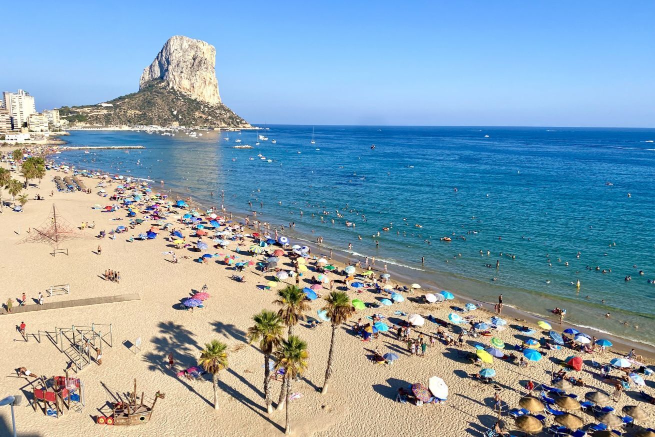 Beach nearby, beach towels
